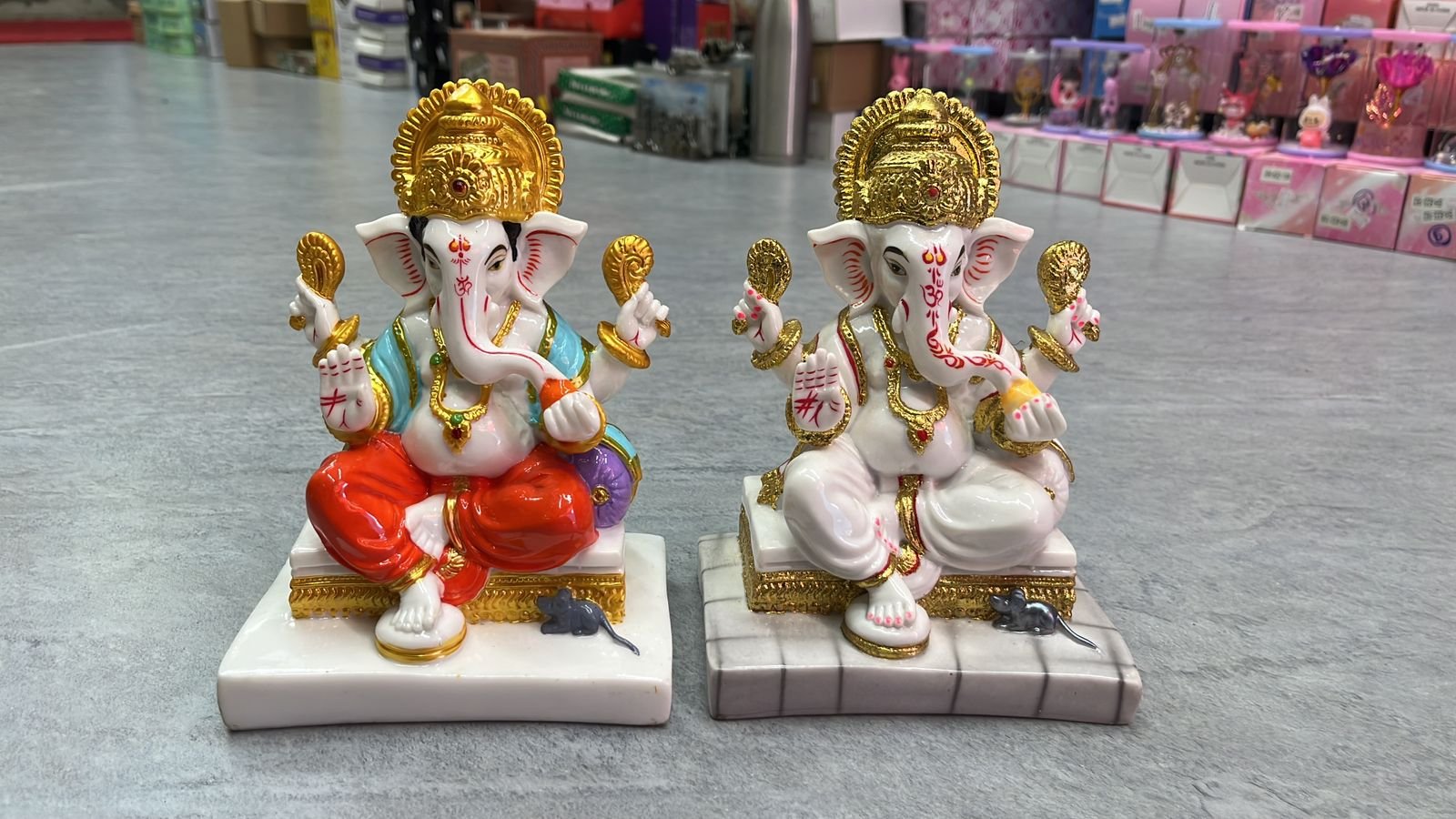Wood Trunk Ganesha Idol